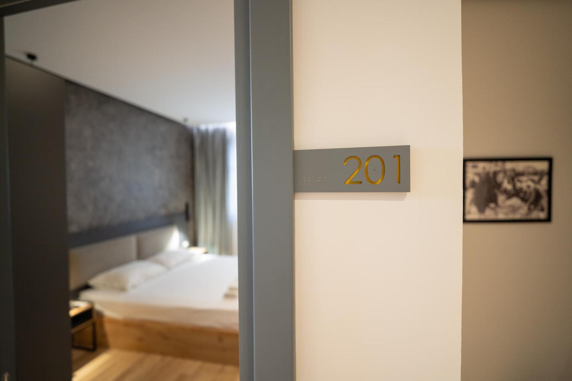 Center Boutique 3* Tirana