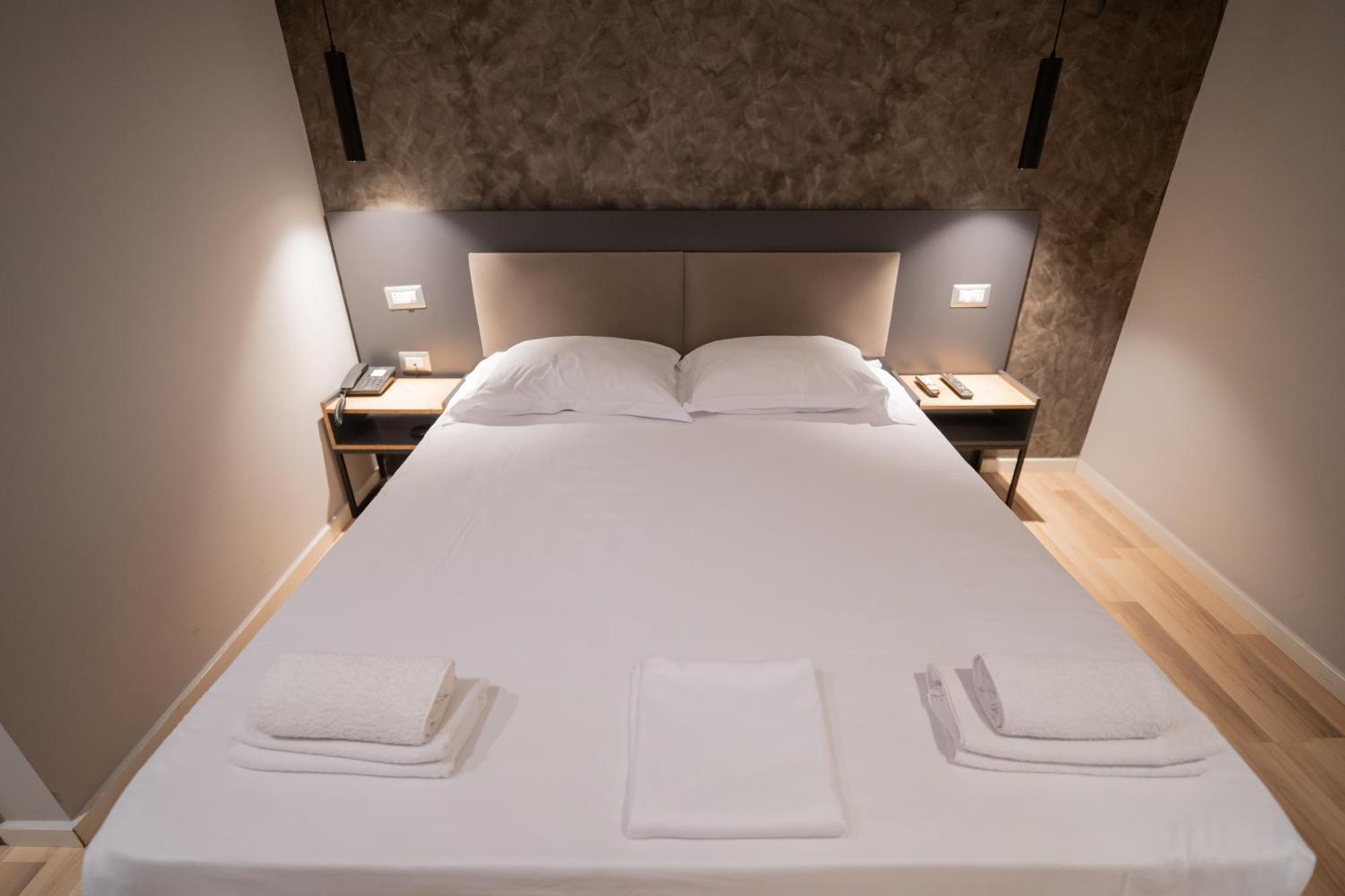 Center Boutique 3* Tirana
