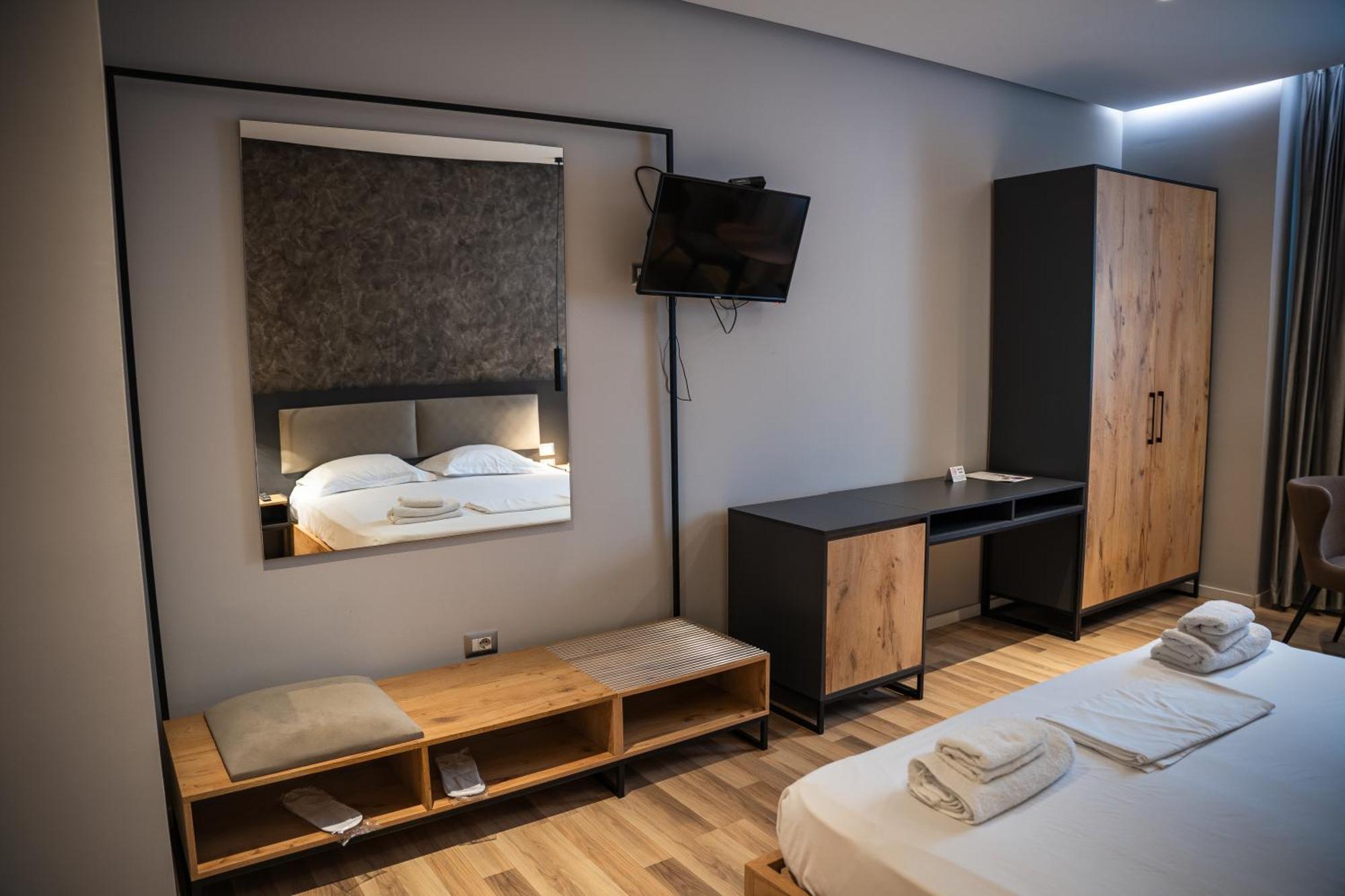 Center Boutique 3* Tirana