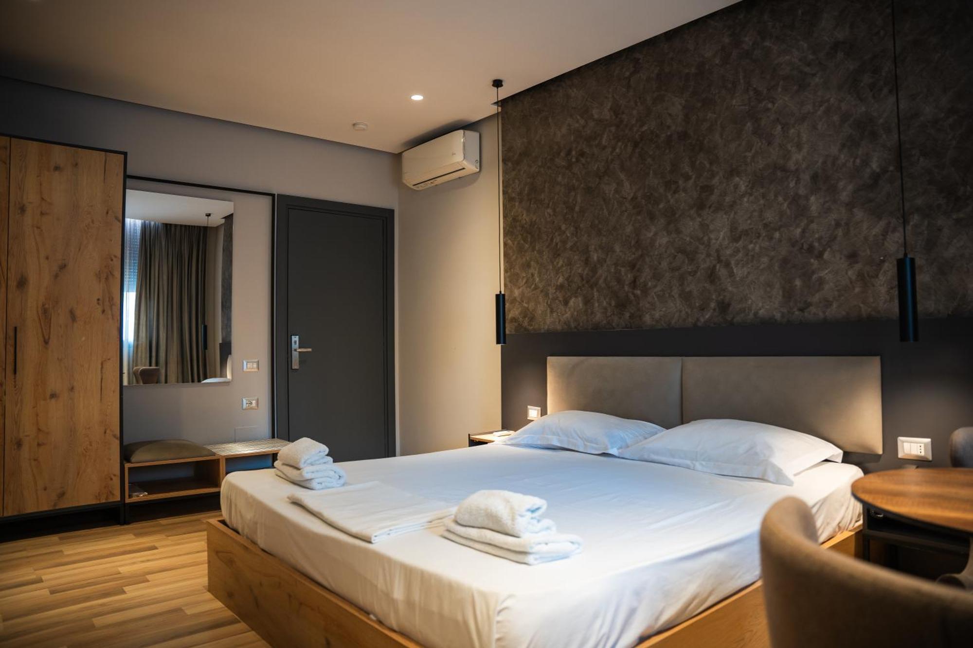 Center Boutique 3* Tirana